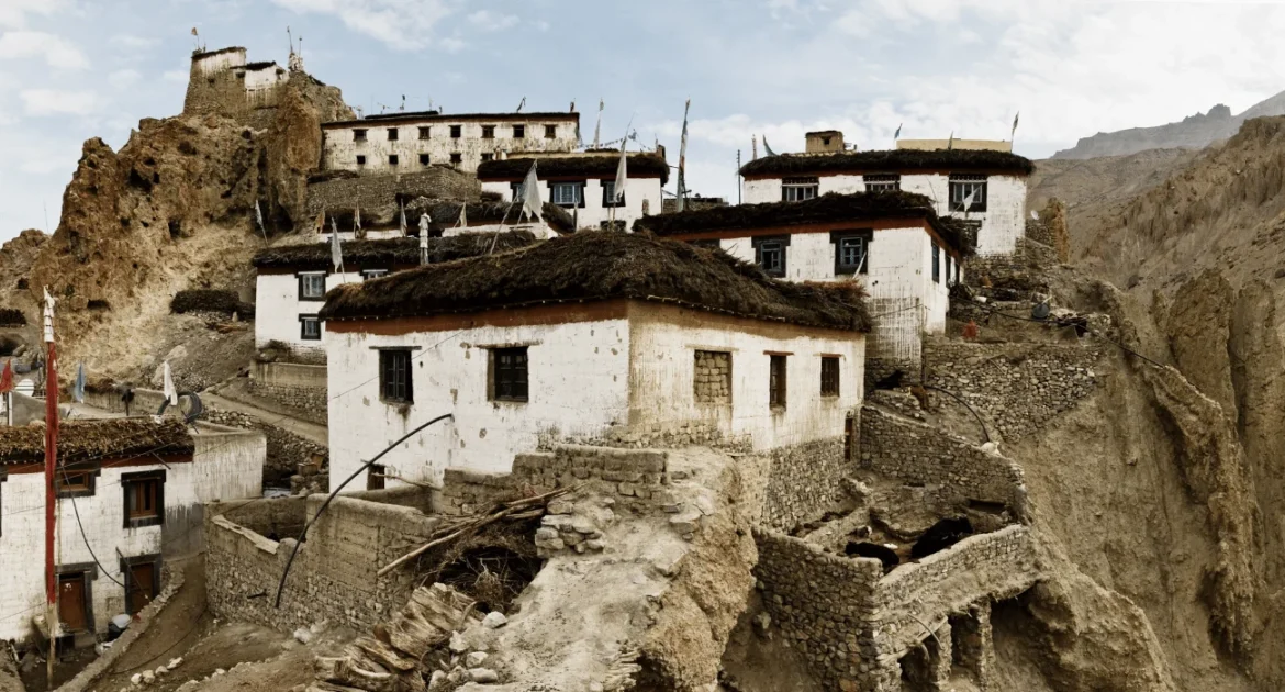 old houses in ladakh valley spotted on parangla trek with yoloO life